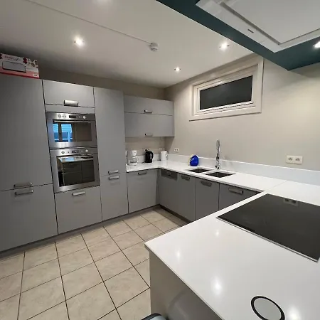 114 With Heated Pool וילה Ploegsteert